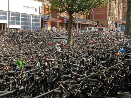 amsterdam-bicycles-photo